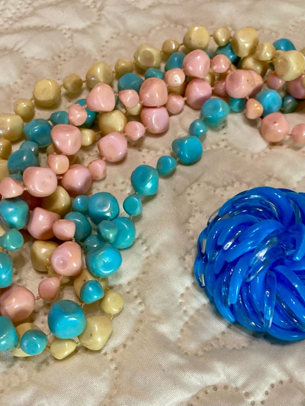 Vintage Jewelry Bundle - Picture 4 of 6